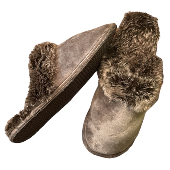 NWT Restoration Hardware LUXE FAUX FUR SLIPPERS L/XL - Picture 4 of 6